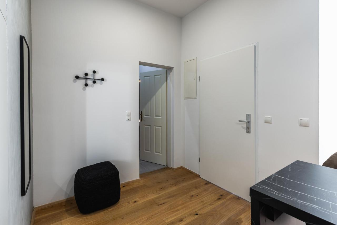 Classy And Elegant Apartments In A Calm Area Vienna Exterior photo